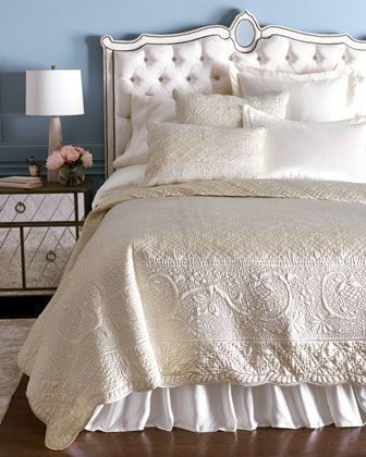 Gustavian Bedroom, Tudor Queen, Romantic Bedrooms, Bedroom Comforter Sets, French Style Bedroom, Amity Home, Country Bedding, Designer Bedding, Luxury Quilts