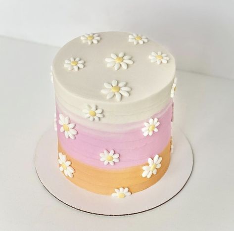 Daisy Theme Third Birthday, Retro Rainbow Birthday Cake, Purple Daisy Birthday Cake, Groovy Dessert Table Ideas, Two Groovy Birthday Smash Cake, 2 Groovy Cake Ideas, 70s Smash Cake, Groovy One Birthday Cake Ideas, Pastel Daisy Cake