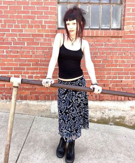 Long Grunge Skirt Outfit, 90s Edgy Fashion, Sheer White Blouse Outfit, Alternative Homecoming Outfits, Goth Doc Martens Outfit, Messy Grunge Outfits, Comfy Outfits Alt, Easy Alternative Outfits, 90s Grunge Women