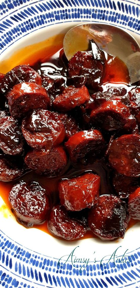 Chorizo in Red Wine | A Tapas Recipe - Aimsy's Antics Recipe With Chorizo, Tapas Dinner, Spanish Tapas Recipes, Tapas Party, Chorizo Recipes, Tapas Dishes, Antipasto Platter, Tapas Recipes, Spanish Tapas