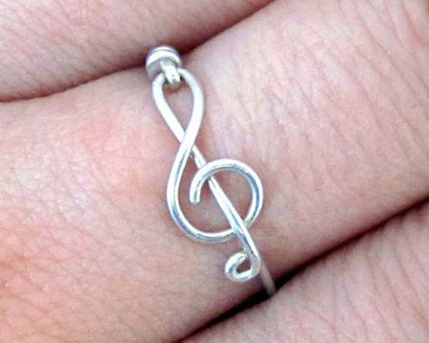 Treble Clef Ring, Treble Clef Jewelry, Music Ring, Music Rings, Best Friend Rings, Not Musik, Friend Rings, Ring Wire, Musical Jewelry