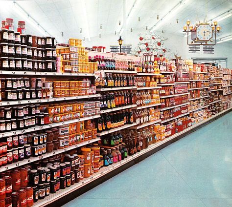 Pleasant Family Shopping: 'Tis the Season of Good Taste! Vintage Supermarket, Aesthetic Supermarket, Supermarket Sweep, Vintage Grocery, Grocery Supermarket, Supermarket Design, Supermarket Shelves, Product Placement, Early Evening