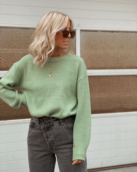 Light Green Sweater Outfit, Green Sweater Outfit, Light Green Sweater, Winter Fits, Green Sweater, Casual Everyday, Style Board, Everyday Outfits, Sweater Outfits