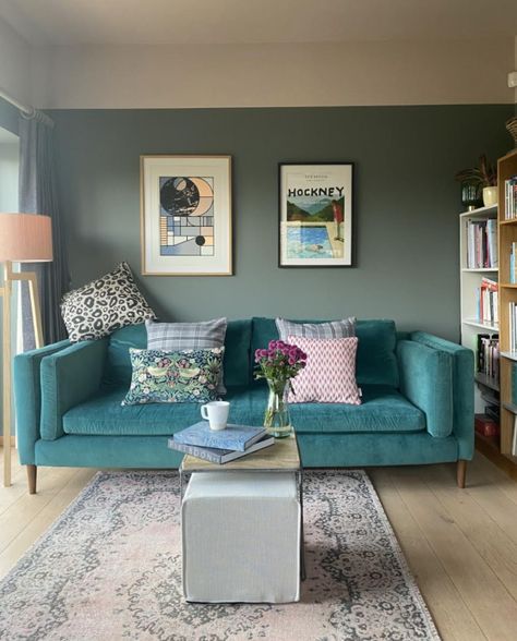 Torqouise Sofa, Teal Lounge Ideas, Couches Living Room Sofas, Teal Couch Living Room, Teal Sofa Living Room, Teal Couch, Turquoise Sofa, Couches Living, Latest Sofa Designs