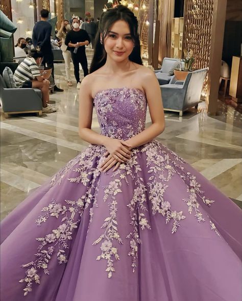 Francine Diaz Gown, Debutante Dresses Filipino, Purple Gown Aesthetic, Debut Gowns Filipino, Purple Gown For Debut, Debut Gowns 18th, Gown For Debut, Filipino Debut, Purple Princess Dress