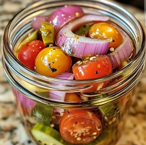 Pickled Cherry Tomatoes Recipe, Pickled Cherry Tomatoes, Salad Fixings, Pickled Things, Canning Cherry Tomatoes, Carrot Cake Recipe Healthy, Golo Recipes, Pickled Tomatoes, Pickled Cherries