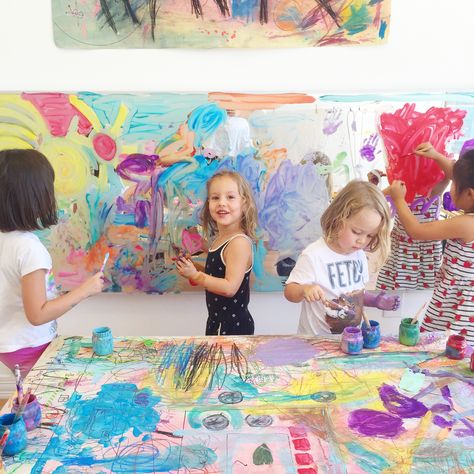 Large scale collaborative mural for kids Collaborative Mural, Group Art Projects, Children Painting, Collaborative Art Projects, Murals For Kids, Putao, Collaborative Art, Kindergarten Art, Art Simple