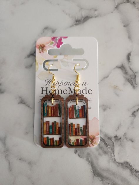 PRE-ORDER (1-2 Week Processing)1.65" Long Walnut & Acrylic Earrings great for Teachers, Librarians or Book Lovers! Earrings Homemade, Weird Earrings, Book Earrings, Painted Clay, Polymer Earrings, Resin Jewelry Making, Bookish Things, Jewelry Accessories Ideas, Earring Ideas