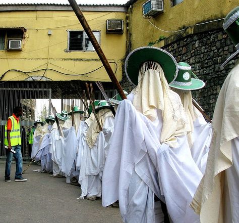 The Eyo Festival, otherwise known as the Adamu Orisha Play, is a Yoruba festival unique to Lagos, Nigeria. Isese Yoruba, Eyo Festival, Bermuda Gombey, Nigerian Art, Yoruba Culture, Dancer In The Dark, Nigerian Culture, National Festival, Berserk Manga