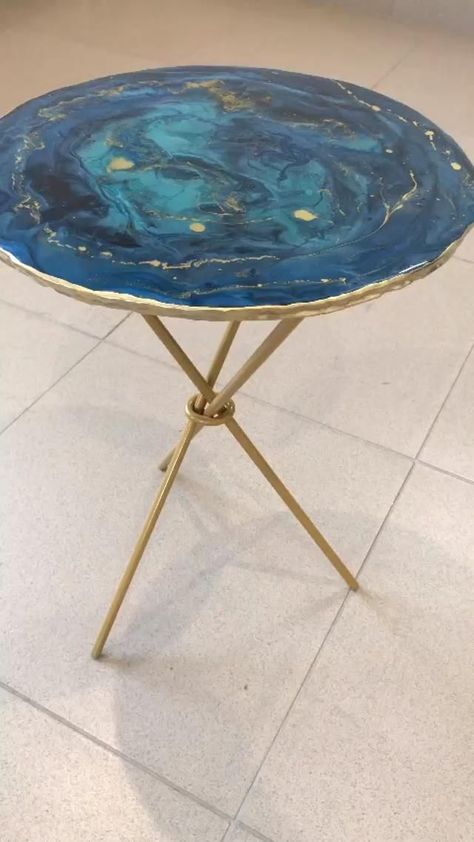 Resin Table Top Diy Coffee Tables, Resin Coffee Table Ideas, Resin Coffee Table Diy, Epoxy Table Top Ideas, Resin Side Table, Diy Resin Table, Furniture Graphic, Resin Coffee Table, Resin Countertops