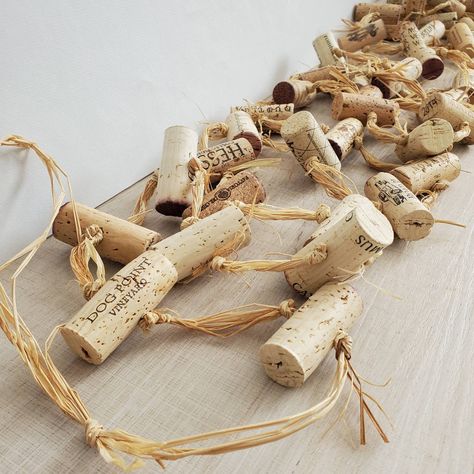 Crafts With Corks, Farmhouse Decor Crafts, Wine Cork Garland, Eco Friendly Wedding Decor, Wine Cork Birdhouse, Cork Garland, Wine Cork Coasters, Wine Cork Christmas Tree, Cork Christmas Trees