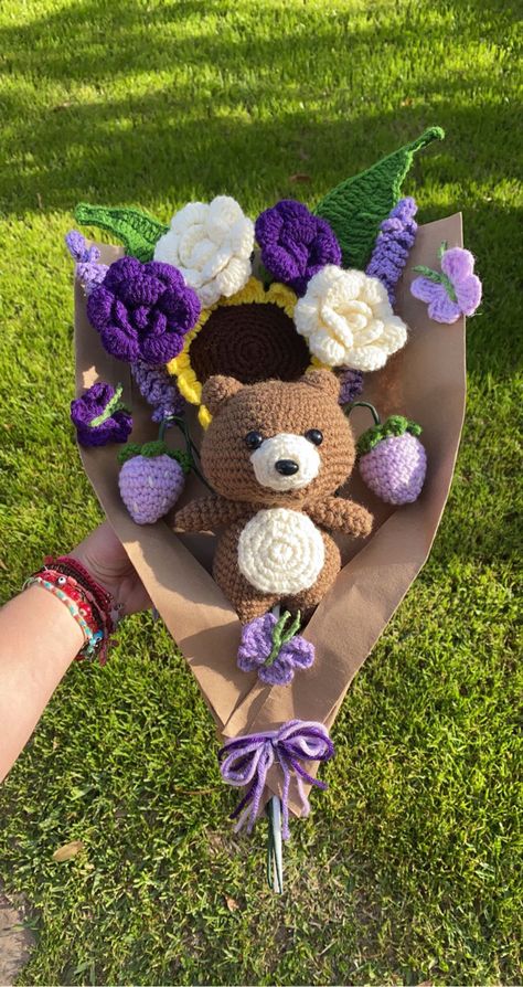 Crochet Bouquet With Plush, Purple Crochet, Crochet Bouquet, Flower Crochet, Crochet Ideas, Crochet Flowers, Amigurumi, Crochet, Purple