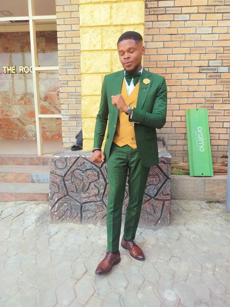 Emerald Green And Mustard Yellow Wedding, Mustard Yellow Bathroom, Rasta Wedding, Emerald Green Suit, Yellow Waistcoat, Mustard Yellow Wedding, Pic Editing, Epik High, Grooms Suit