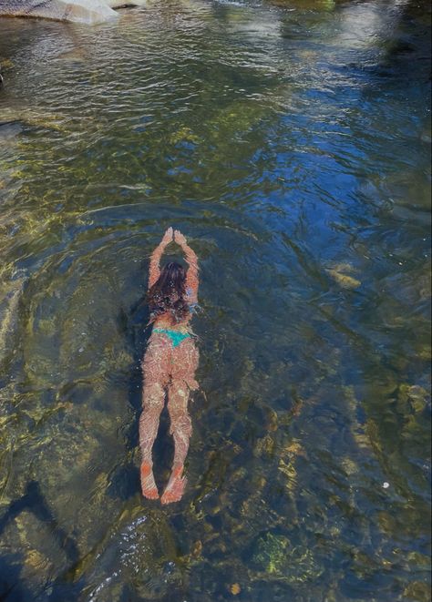 Swimming In Nature, River Pics Ideas, River Swimming Aesthetic, River Poses Photo Ideas, River Pictures Ideas, Peace Photoshoot, Swimming Photoshoot, River Pics, Creek Photoshoot