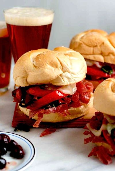 Recipe: Michael Symon's Fried Salami Sandwiches with Hot Peppers (using bell peppers, jalapenos and provolone) - Recipelink.com Fried Salami, Hot Pepper Recipes, Salami Sandwich, Pepper Sandwich, Michael Symon, Tv Food, Hot Peppers, Peppers Recipes, Cooking Show