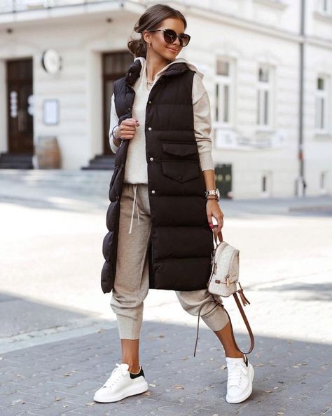 Long Vest Outfit Fall, Long Puffer Vest Outfit, Long Vest Outfit, Puffer Vest Outfit, Vest Outfits For Women, Winter Outfits Warm, Mommy Outfits, Vest Outfit, Urban Fashion Trends