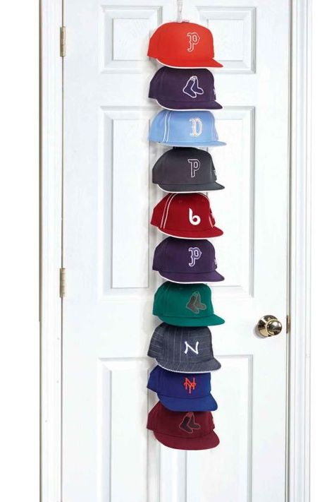 Baseball Hat Storage, Hat Rack Ideas, Baseball Caps Storage, Diy Hat Rack, How To Organize Your Closet, Best Closet Organization, Cap Rack, Cap Organizer, Closet Hacks Organizing