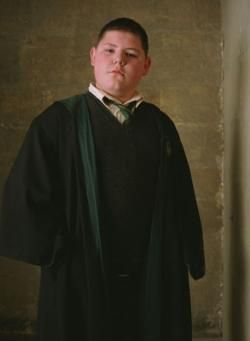 Vincent Crabbe (Harry Potter 1) Vincent Crabbe, Slytherin Men, Aesthetic Slytherin, Harry Potter Rpg, Hp Characters, Harry Potter School, Harry Potter Pin, The Prisoner Of Azkaban, Harry Potter Gif