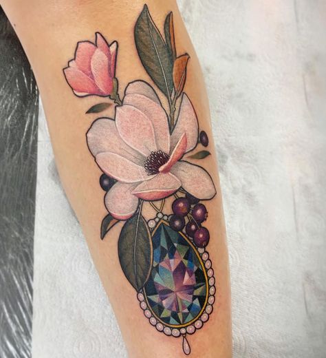 Sarah Tattoo, New Tattoo Styles, Gem Tattoo, Jewel Tattoo, Incredible Tattoos, Red Ink Tattoos, Gorgeous Tattoos, Tattoo Apprentice, Knee Tattoo