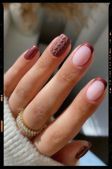 Autumn 23 Nails, French Autumn Style Nails, Autumn Sweater Nails, Sweater Nails French Tip, Fall French Nails 2023, French Tip Sweater Nails, Natural Autumn Nails, Autunum Nails, Autom Nails