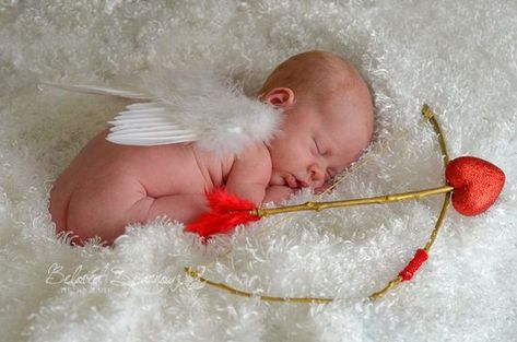 Baby Boy Valentine Pictures, Angel Baby Pictures, Valentines Baby Photoshoot, Creative Newborn Photography, Valentines Baby Photos, Newborn Baby Props, Cupid Valentine, Newborn Ideas, Baby Boy Newborn Pictures