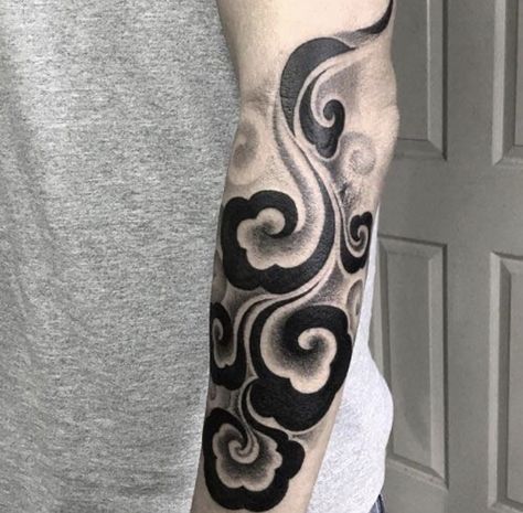 Japanese Cloud Tattoo, Pinterest Men, Bodysuit Tattoos, Japanese Tattoos For Men, Black And Grey Tattoo, Cloud Tattoo, Japanese Tattoos, Irezumi Tattoos, Chest Tattoo Men