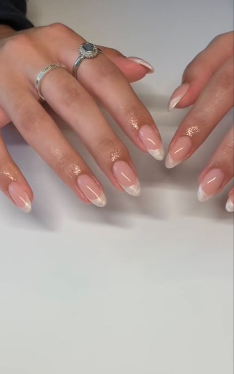 White Shimmer French Tip Nails, French Tip Nails With Shimmer, Translucent French Tip Nails, Tiktok Nails Designs, Pearl Tip Acrylic Nails, Shimmer French Nails, Minimalist Nails French Tip, Pearlescent French Tip Nails, Shimmer French Tips