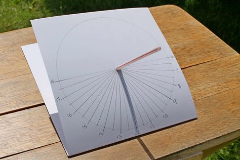 Diy Sundial, Science Project For Kids, Greenwich Meridian, Mechanical Clock, Science Projects For Kids, The Fold Line, Children's Activities, Project For Kids, Science Project