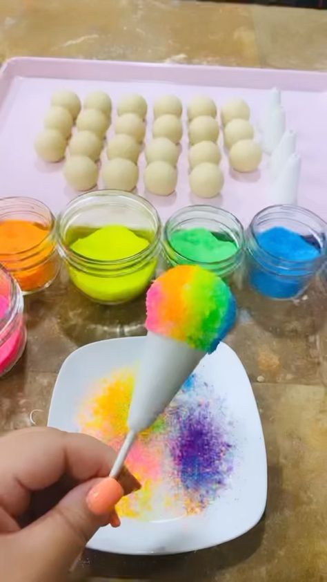 Baker Baker Ideas, Snow Cone Cake Pops, Summer Cake Pops Ideas, Back To School Cake Pops, Summer Cake Pops, Beach Cake Pops, Snow Cone Party, Cake Pops Designs, Snow Cone Cupcakes