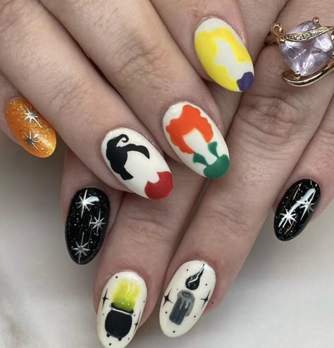 Halloween Town Nails, Halloween Nails Hocus Pocus, Spooky Disney Nails, Gelish Halloween, Hocus Pocus Nail Art, Hocus Pocus Nail Designs, Hailey Nails, Hocus Pocus Nails, Nails Apres