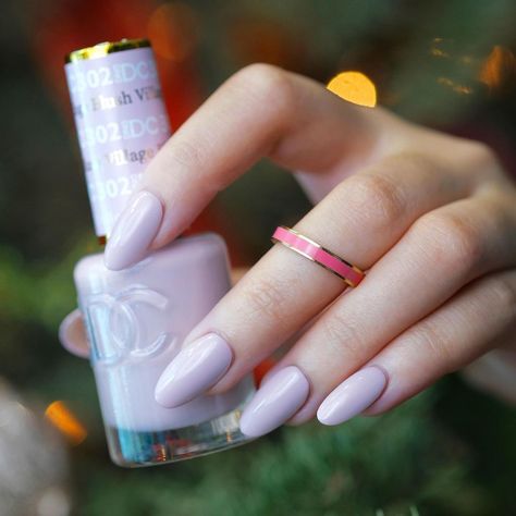 DND Gel on Instagram: “🎄 Keepin’ it neutral, wearin’ this delicate baby pink with grey undertones- #BlushVillage DC302 💕” Cnd Nails, Band Nails, Dnd Gel Polish, Powder Nail Polish, Gel Pack, Gel Lacquer, Colorful Nail Designs, Essie Nail, Dipped Nails