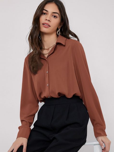 Curved Hem Shirt, Brown Blouse, Hem Blouse, Womens Business Casual, Work Wear Women, Women Blouses, Professional Outfits, Business Casual Outfits, Office Outfits