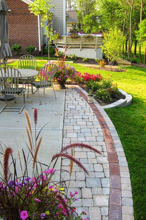 Concrete Patio Landscaping, Step Down Patio, Concrete Patio Extension, Concrete Patio Extension Ideas, Cement Patio Ideas, Under Deck Landscaping, Patio Extension Ideas, Patio Extension, Diy Concrete Patio