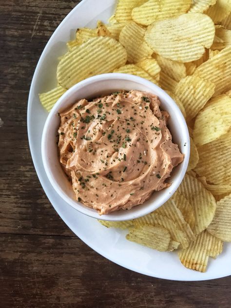 Vintage Cream cheese and ketchup dip Ketchup Dip, Pink Dip, Chip Dip, Cheese Dip, Worcestershire Sauce, Potato Chips, The Taste, Other Recipes, Ketchup