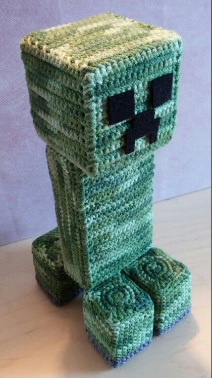 My first amigurumi creeper made for a friend stood 12 inches tall. Creeper Crochet Pattern, Crochet Minecraft Creeper, Crochet Creeper, Minecraft Crochet, Quick Crochet Patterns, Diy Yarn Crafts, Crochet Blanket Designs, Crochet Amigurumi Free Patterns, Crochet Dishcloths