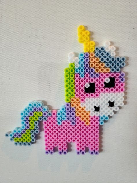 Unicorn Beads Pattern, Unicorn Hama Beads, Bead Unicorn, Perler Bead Mario, Hamma Beads Ideas, Easy Perler Bead Patterns, Pearl Beads Pattern, Easy Perler Beads Ideas, Perler Bead Templates