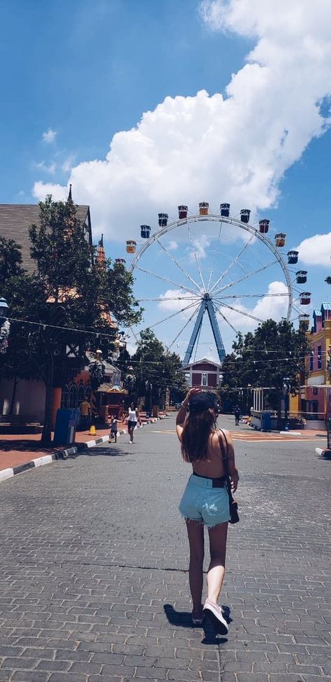 Hopi Hari, Wheel In The Sky, Cute Instagram Pictures, Future Lifestyle, Life Moments, Creative Photos, Girl Gang, Insta Photo Ideas, Amusement Park