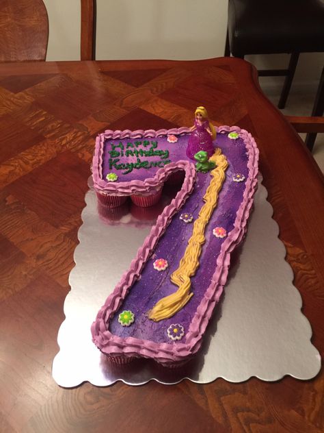 Rupunzel Cake Rapunzel Birthday Party Cake, Rupanzel Cake Ideas, Rapunzel Number Cake, Rapunzel Bday Cake, Rapunzel Birthday Cake Simple, Rapunzel Birthday Cake, Minecraft Birthday Cake, 7th Birthday Cakes, Rapunzel Birthday Party