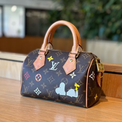 “Be yourself. No one can say you’re doing it wrong.” -Charles M. Schulz . #newvintagehandbags #newvintagecustom #peanuts #peanutsgang #snoopy #luxurybag #paintedbag #custombag #lvspeedy #lvlover #luxurypurse #purselover Louis Vuitton Painted Bags, Hand Painted Bags, Lv Speedy, Handpainted Bags, Painted Bags, Luxury Purses, Peanuts Gang, Painting Leather, June 19