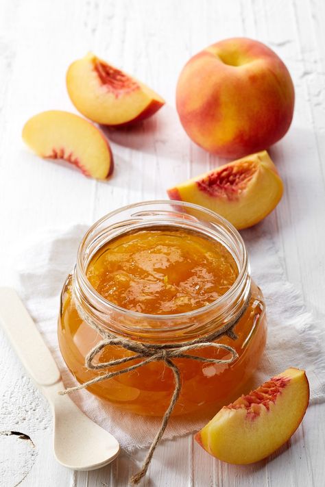 An Easy Small Batch Refrigerator Spiced Peach Jam | 31Daily.com Peach Refrigerator Jam, Peach Stuff, Spiced Peach Jam, Beer Jelly, Refrigerator Jam, Easy Strawberry Jam, Peach Jam Recipe, Small Batch Cooking, Banana Jam