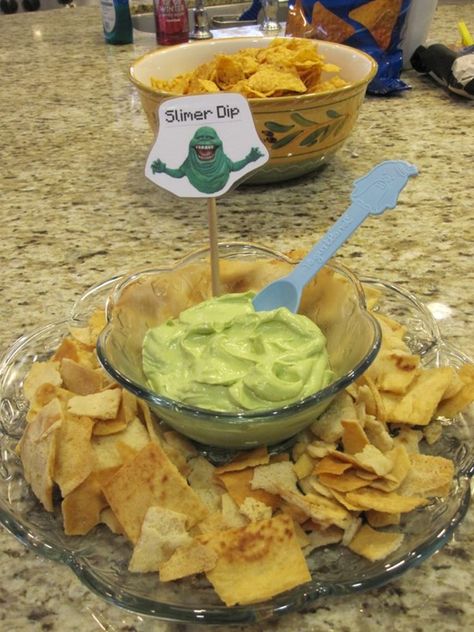 80's Party Slimer Dip Ghostbusters Snacks, Ghostbuster Themed Snacks, 80s Party Foods, Ghostbuster Birthday, Ghostbuster Party, Ghost Busters Birthday Party, Ghostbusters Birthday, Halloween Mad, Ghostbusters Birthday Party