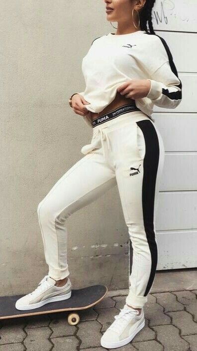 Puma Outfits, White Puma Shoes, Puma Leggings, Puma Outfit, White Puma, Sneakers Mode, Puma Shoes, Sporty Outfits, Dope Outfits