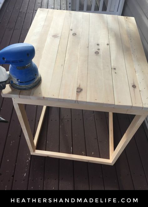 Diy Dog Crate Cover, Building A Dog Kennel, Metal Dog Kennel, Dog Crate End Table, Dog Crate Table, Crate End Tables, Diy Dog Crate, Dog Kennel Cover, Wooden Dog Kennels