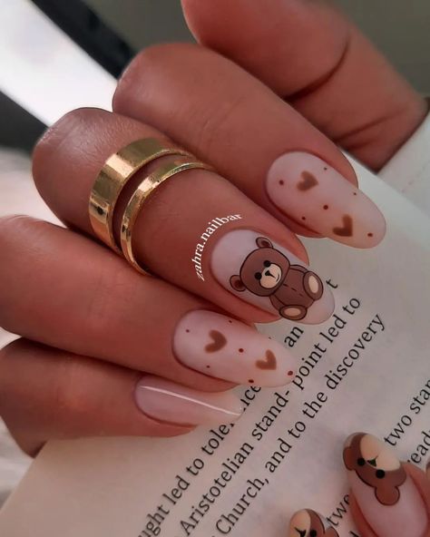 Bear Nails Acrylic, Teddy Nail Art, Nails Teddy Bear, Giraffe Nail Art, Teddy Nails, Cafe Nails, Teddy Bear Nails, Gender Reveal Nails, Cat Nail Designs