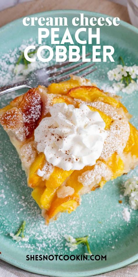 Cream cheese peach cobbler on light green plate with fork. Fresh Peach Dump Cake, Peaches Cream Cheese, Easy Summer Dessert Recipes, Cobbler Recipes Easy, Fresh Peach Cobbler, Easy Peach Cobbler, Peach Dump Cake, Peach Dessert Recipes, Cobbler Topping