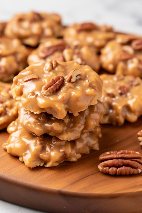 Pecan Praline Cookies, Praline Cookies, Praline Candy, Pecan Praline, Coconut Pecan, Pecan Pralines, Cookie Bar, Pecan Cookies, Candy Recipes Homemade