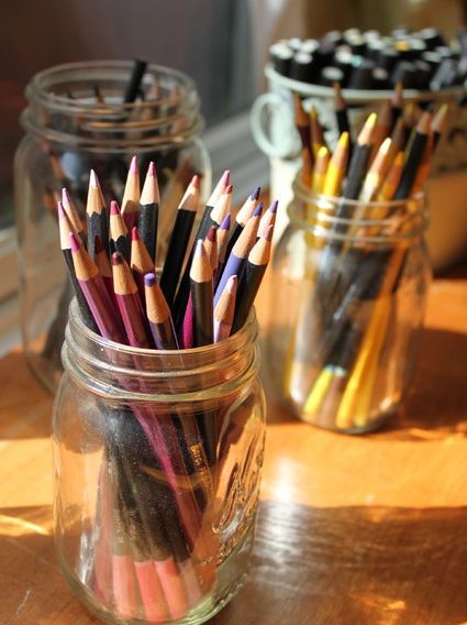 10 Useful Creative DIY Pencil Holder Ideas Diy Pencil Holder, Mason Jar Design, Halloween Makeup Pretty, Diy Pencil, Pencil Storage, Jar Decor, Home Office Organization, Mason Jar Crafts, Ideas Pictures