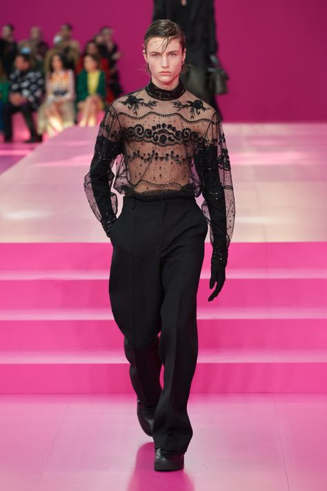 Flamboyant Fashion Men, Valentino Fall 2022, Gothic Masquerade, Valentino Menswear, Valentino Runway, High Fashion Men, High Fashion Runway, Vogue Men, Valentino Men