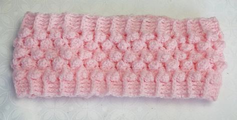 Un headband au crochet facile | La Grenouille Tricote Bandeau Au Crochet, Gilet Crochet, Bonnet Crochet, Merino Wool Blanket, Corn, The Originals, Crochet