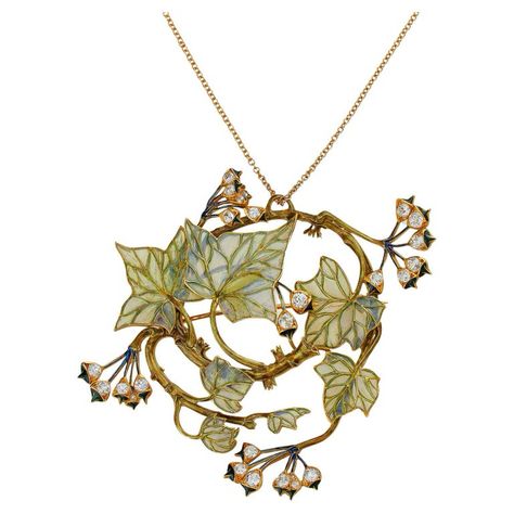 Check out this item from 1stdibs! René Lalique "Ivy" Pendant Brooch/Necklace: https://www.1stdibs.com/id-j_23741802 Lalique Jewelry, Rene Lalique, Lalique Crystal, Pendant Watches, Brooch Necklace, Vermeil Jewelry, Fashion Editor, Pale Green, Diy Accessories